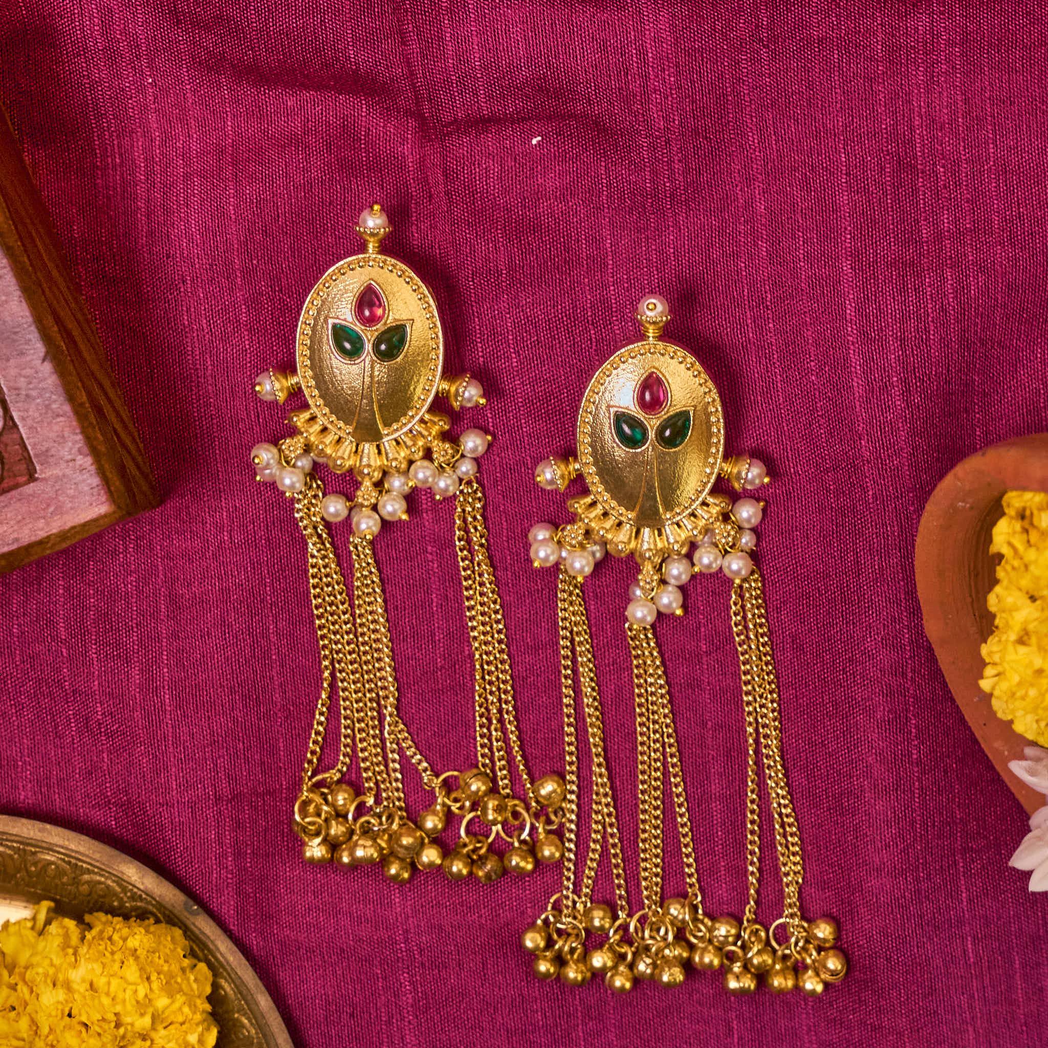 Gulnaar Kashmiri Jhumka view 2