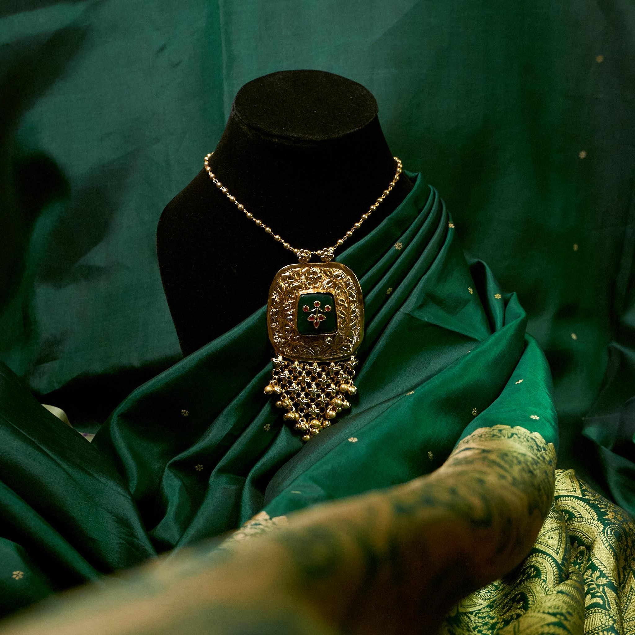 Vrinda Pendant view 4