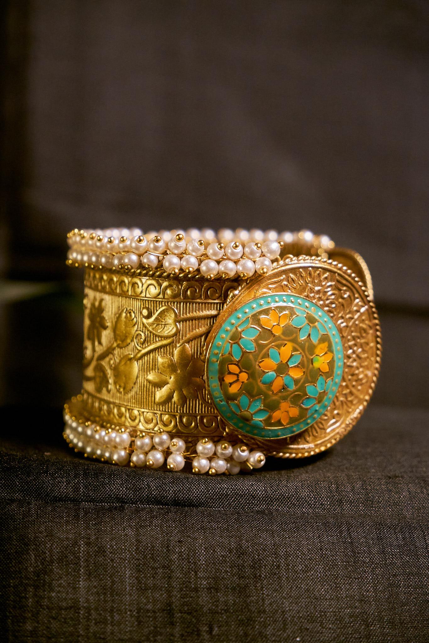 Raagini Kangan
