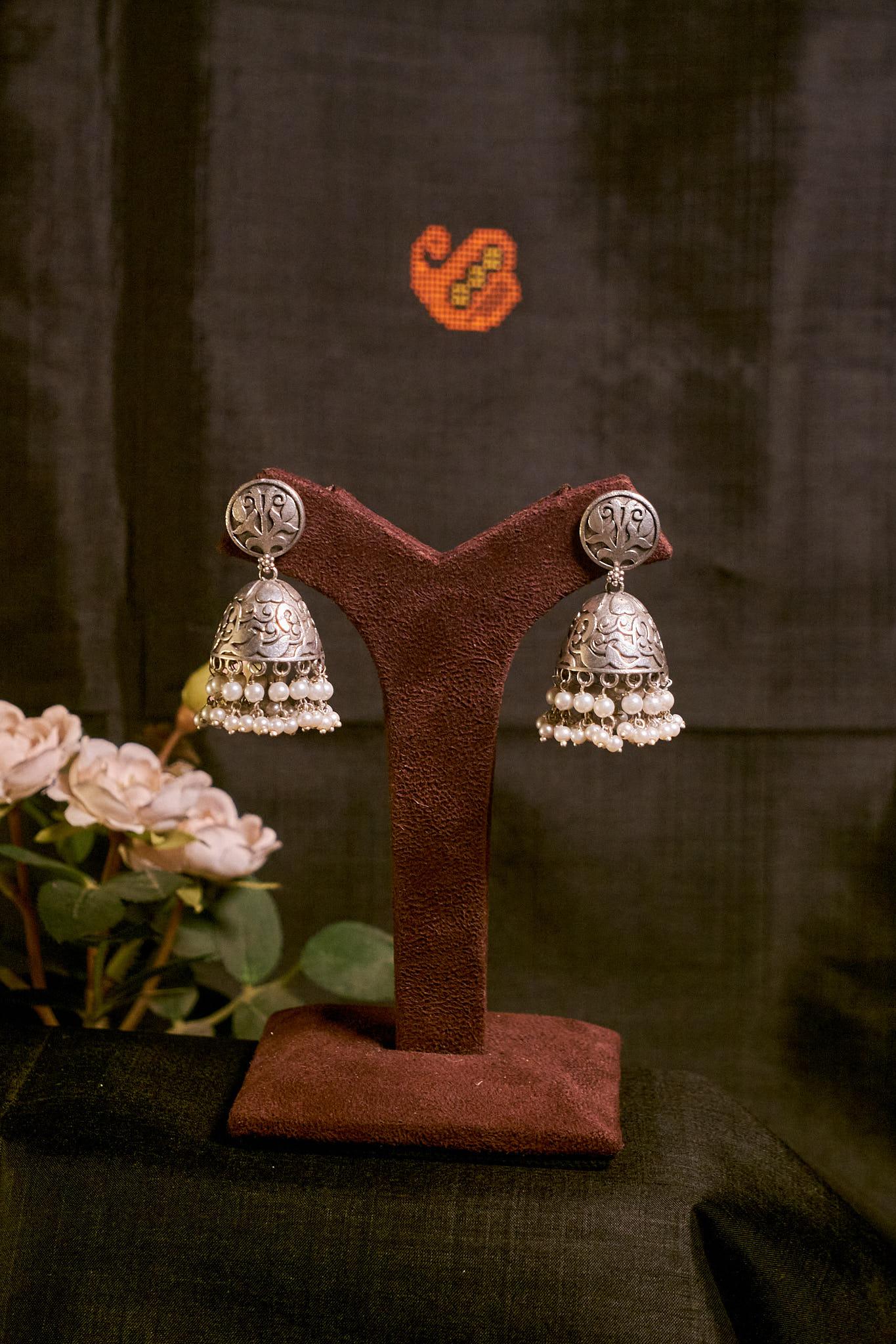 Suhasini Jhumki