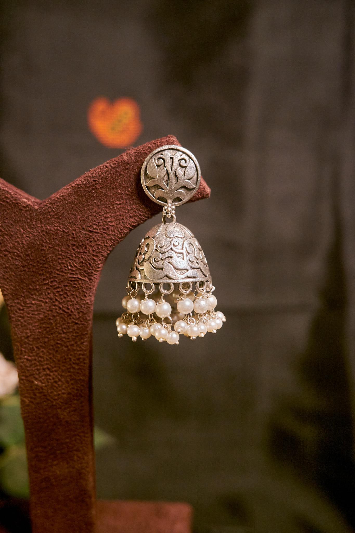 Suhasini Jhumki