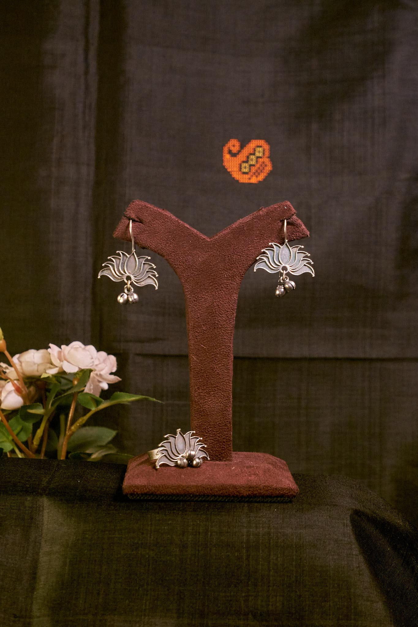Neelanjana Jhumki