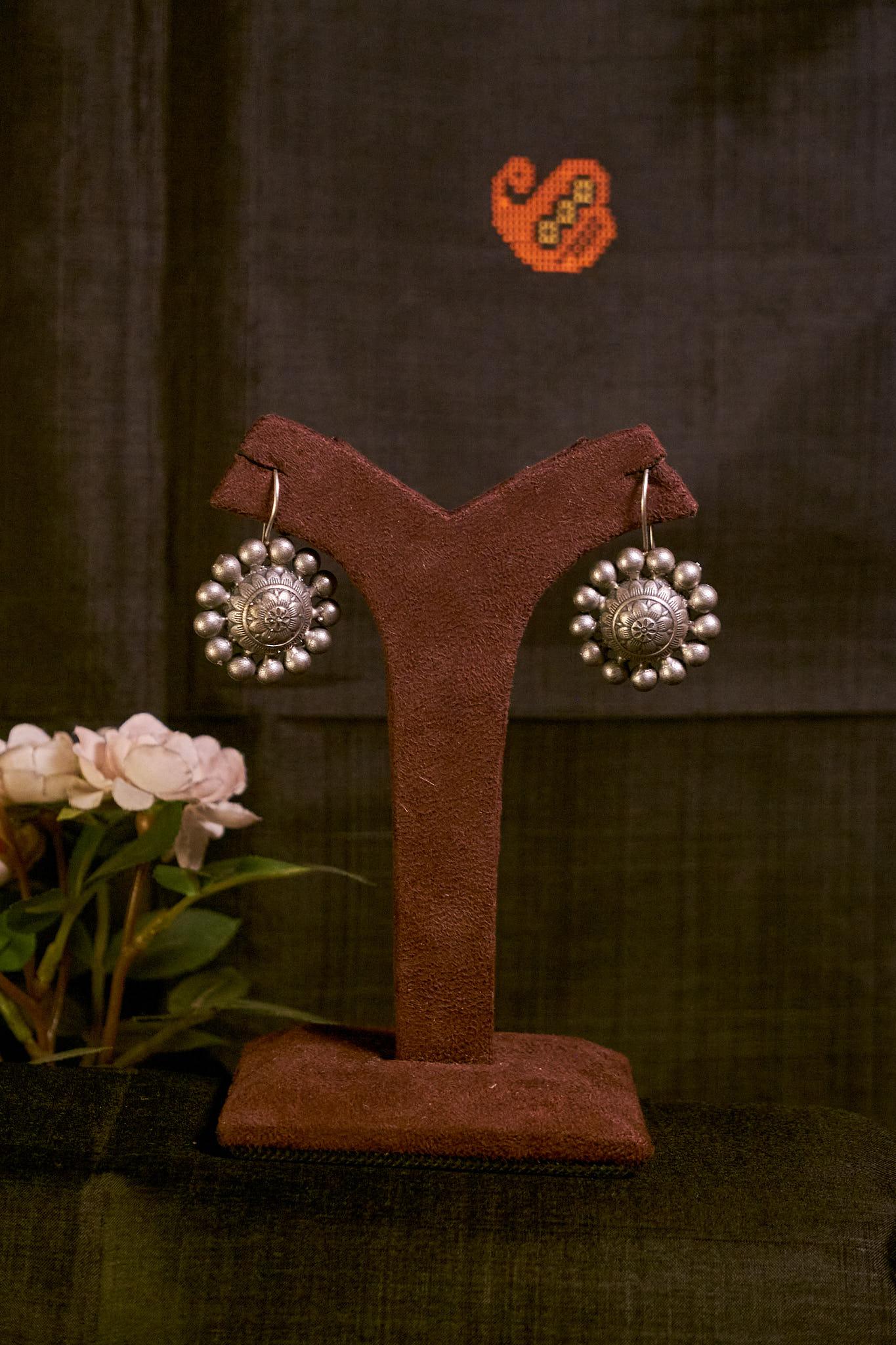 Sharada Jhumki