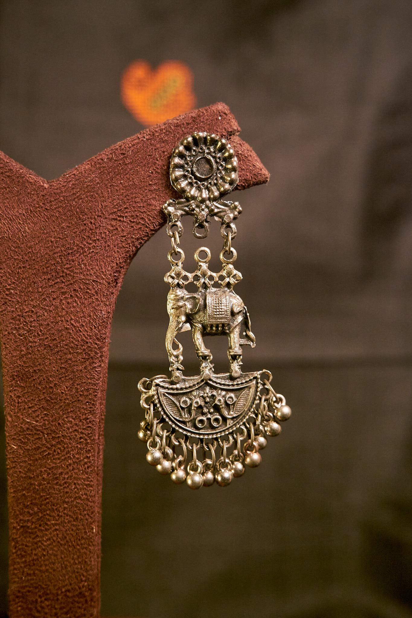 Veenavati Jhumki