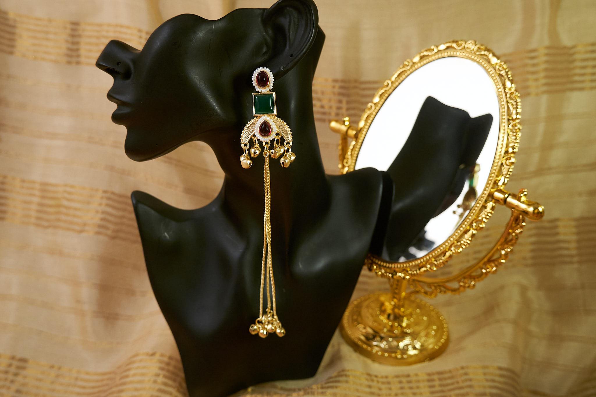 Zehra Kashmiri Jhumka